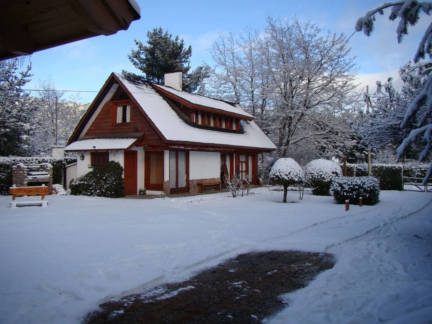 'La Casona' de las Cabañas Denise, con nieve